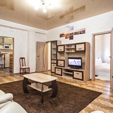 Apartment In A City Center! Krakivska,34 إلفيف المظهر الخارجي الصورة